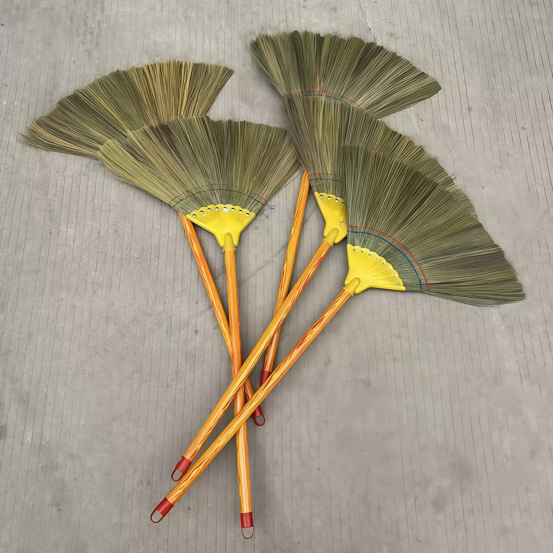 1pc Of Handmade Miscanthus Broom, Broom, Durable Miscanthus Woven Broom, Enlarged And Thickened, Natural And Odorless, Anti-static, Hair-, Suitable for Cleaning In Courtyards, Bedrooms, Living Rooms And Kitchens